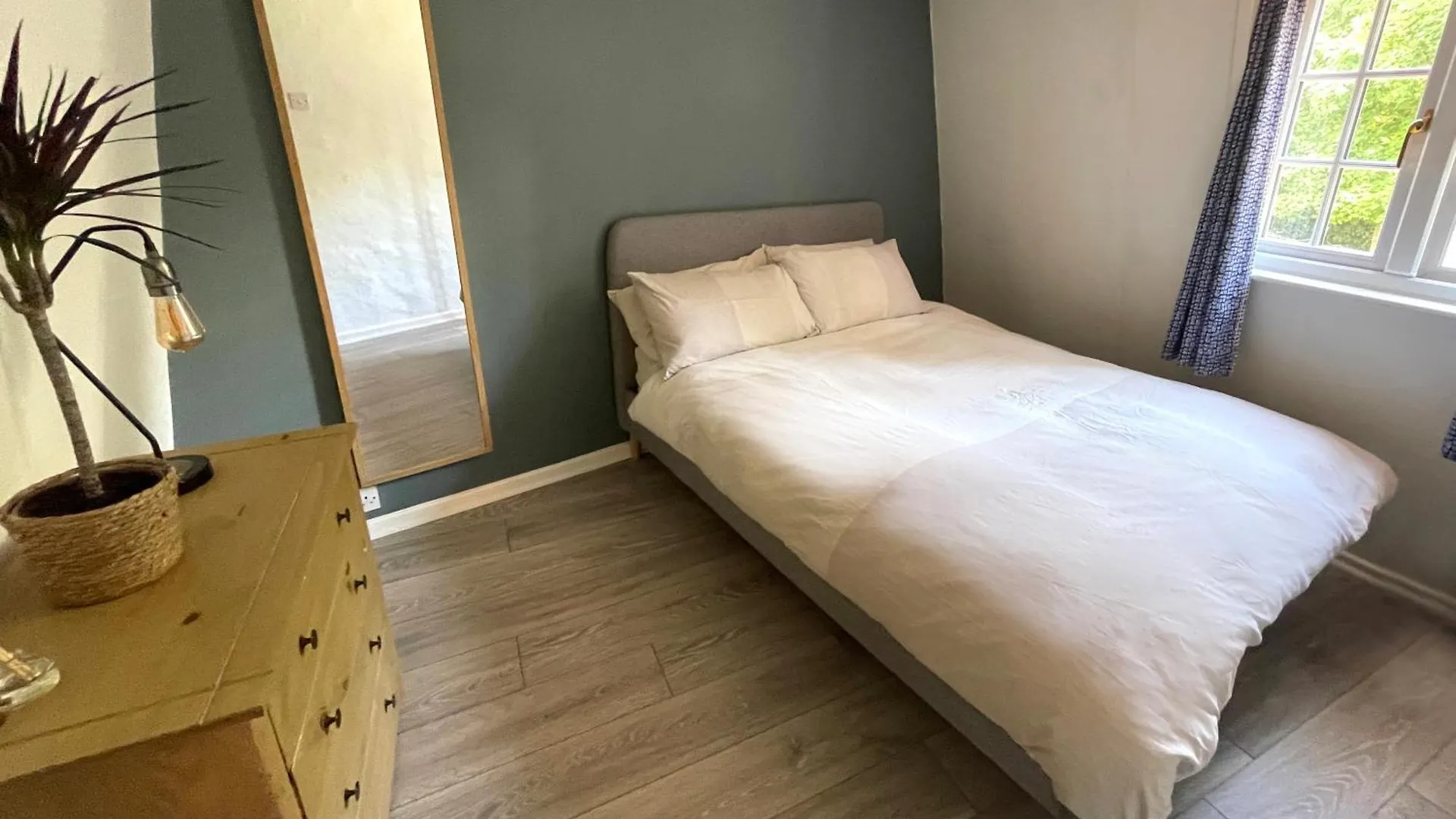 The Holts - Charming 2 Bed Cottage Cambridge  Holiday home